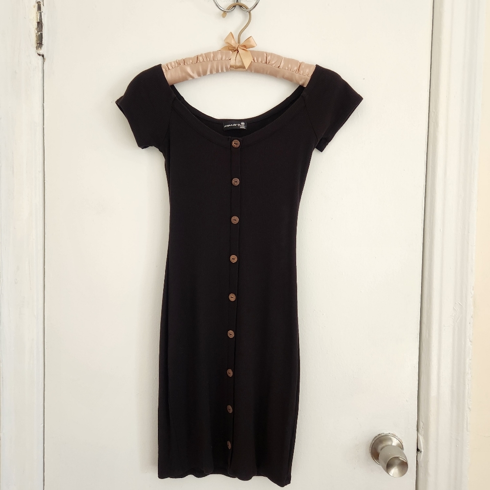 Offshoulder Dress - Picture 3 of 6